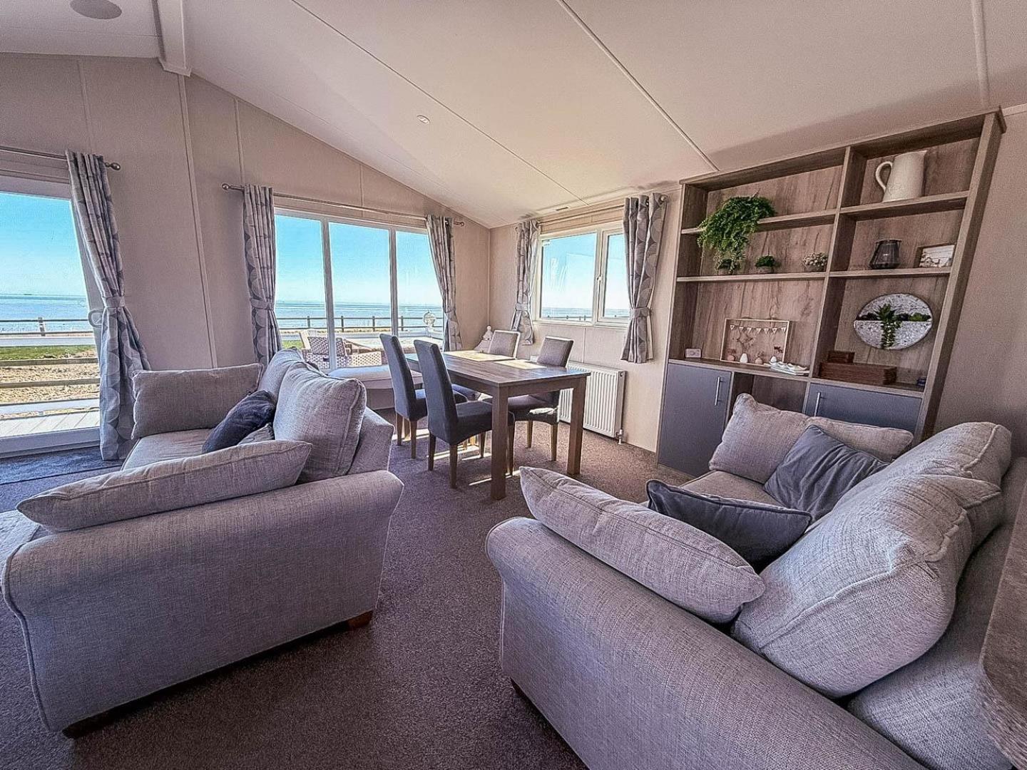 Stunning 6 Berth Lodge With Full Sea Views In Suffolk Ref 68007Cr Lowestoft Dış mekan fotoğraf